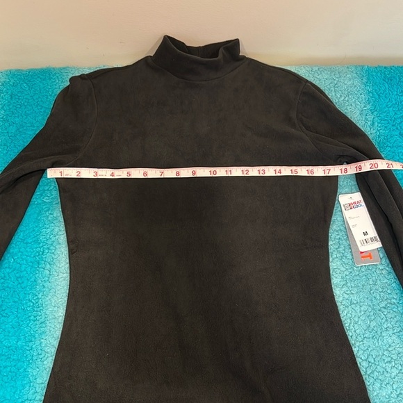 🔥NWT 32 Degrees Black Long Sleeve Turtleneck Top🔥 - Picture 5 of 6
